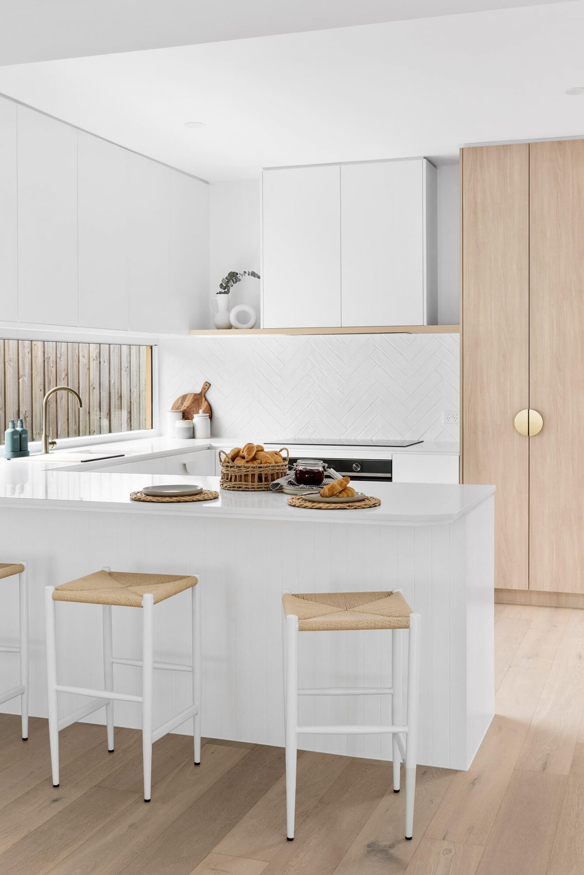 A custom designed kitchen. Designed and built by MJ Harris Group.