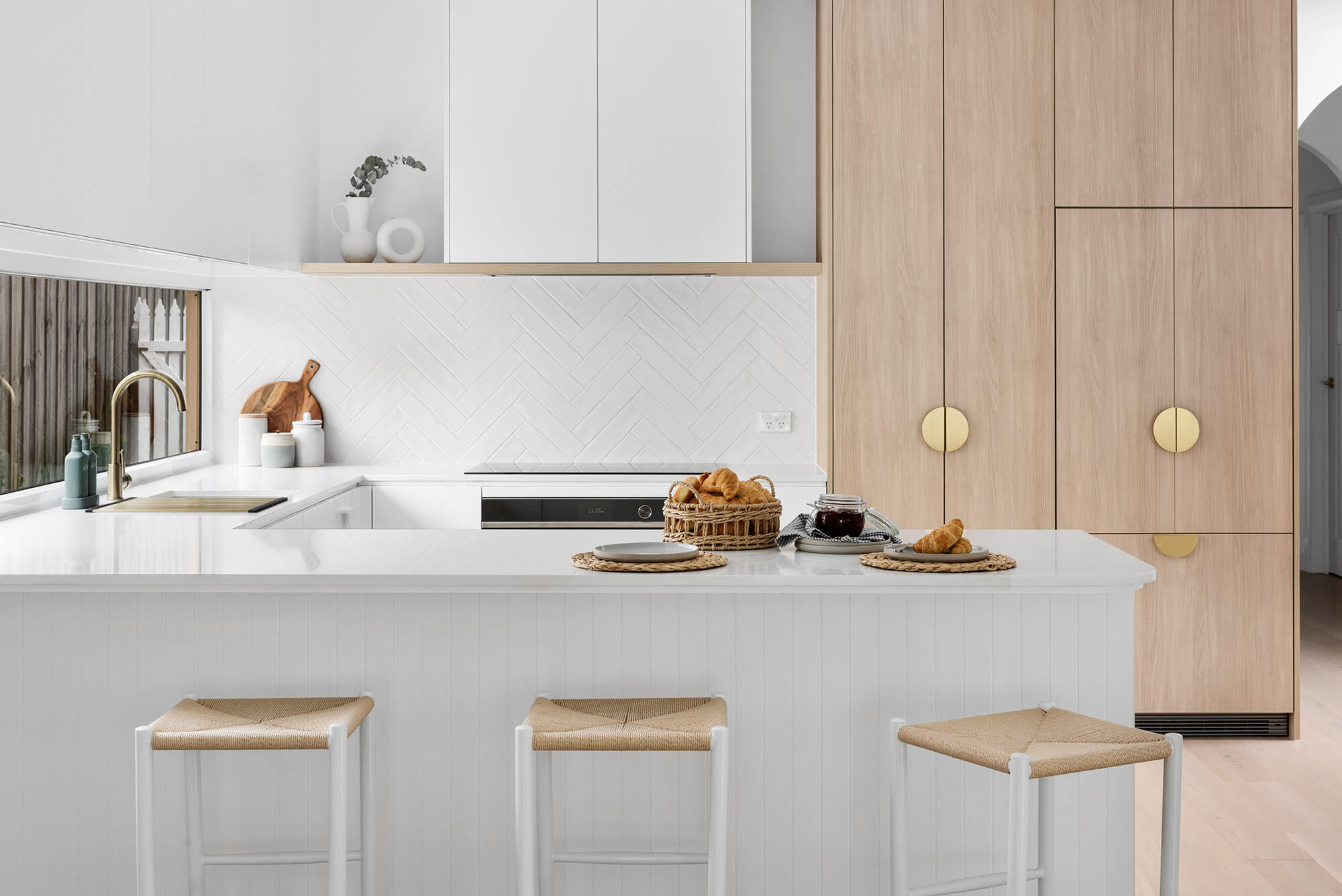 A custom designed kitchen. Designed and built by MJ Harris Group.
