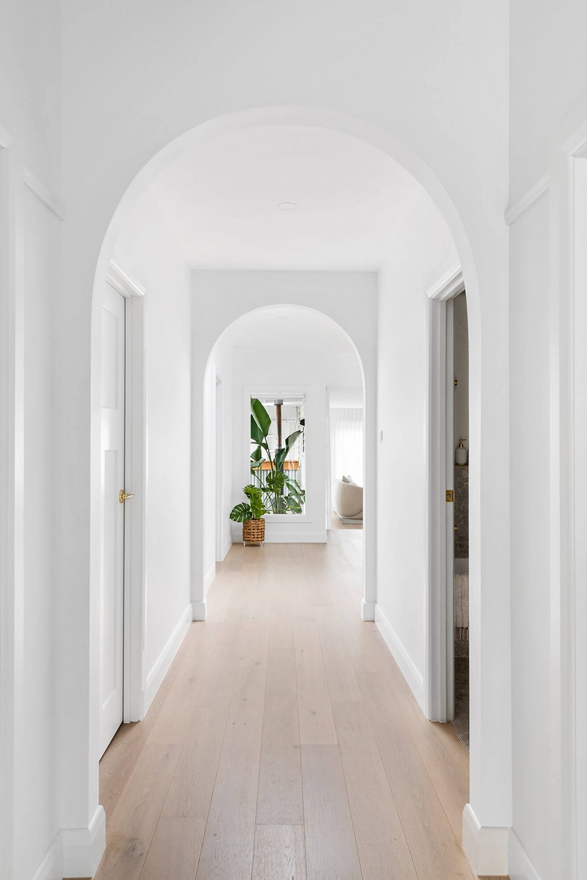 A custom designed entry. Designed and built by MJ Harris Group.