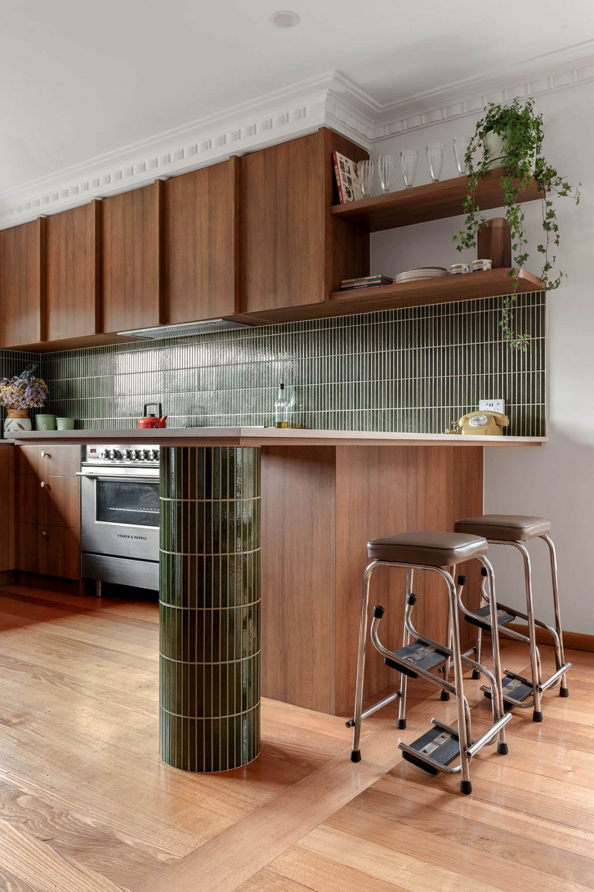 A custom designed vintage style kitchen. Designed and built by MJ Harris Group.