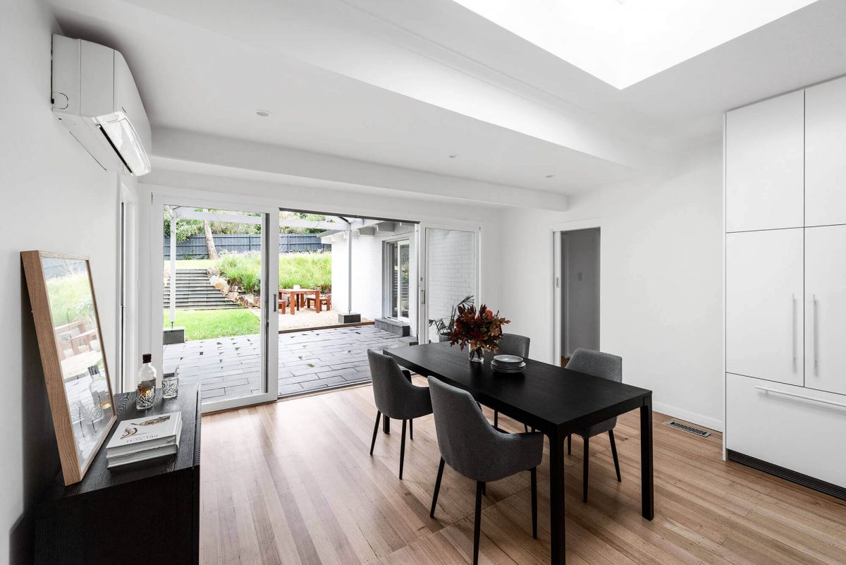 A custom designed kitchen. Designed and built by MJ Harris Group.