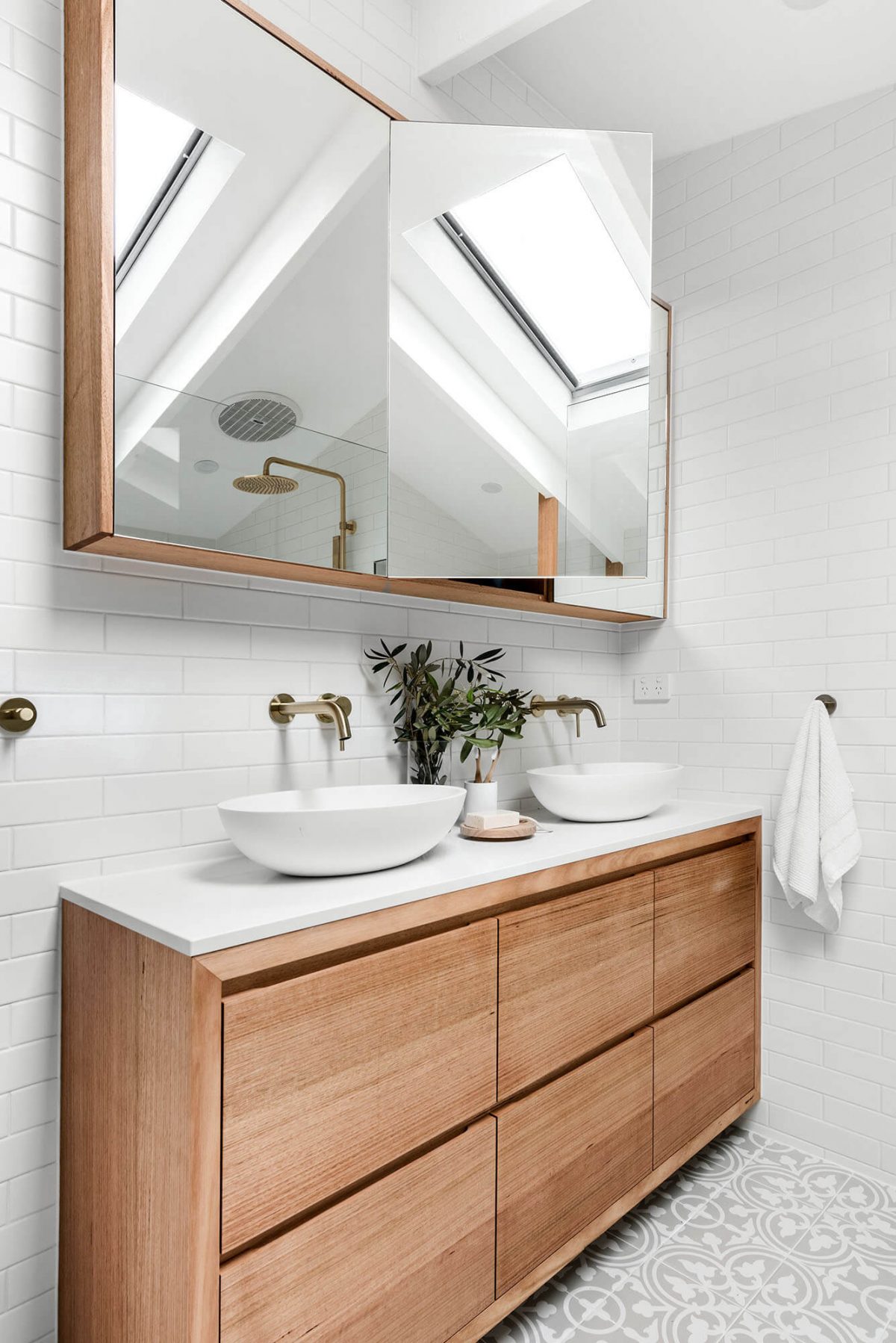 A custom designed bathroom. Designed and built by MJ Harris Group.