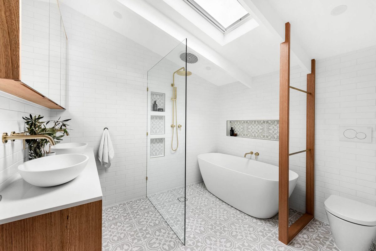 A custom designed bathroom. Designed and built by MJ Harris Group.