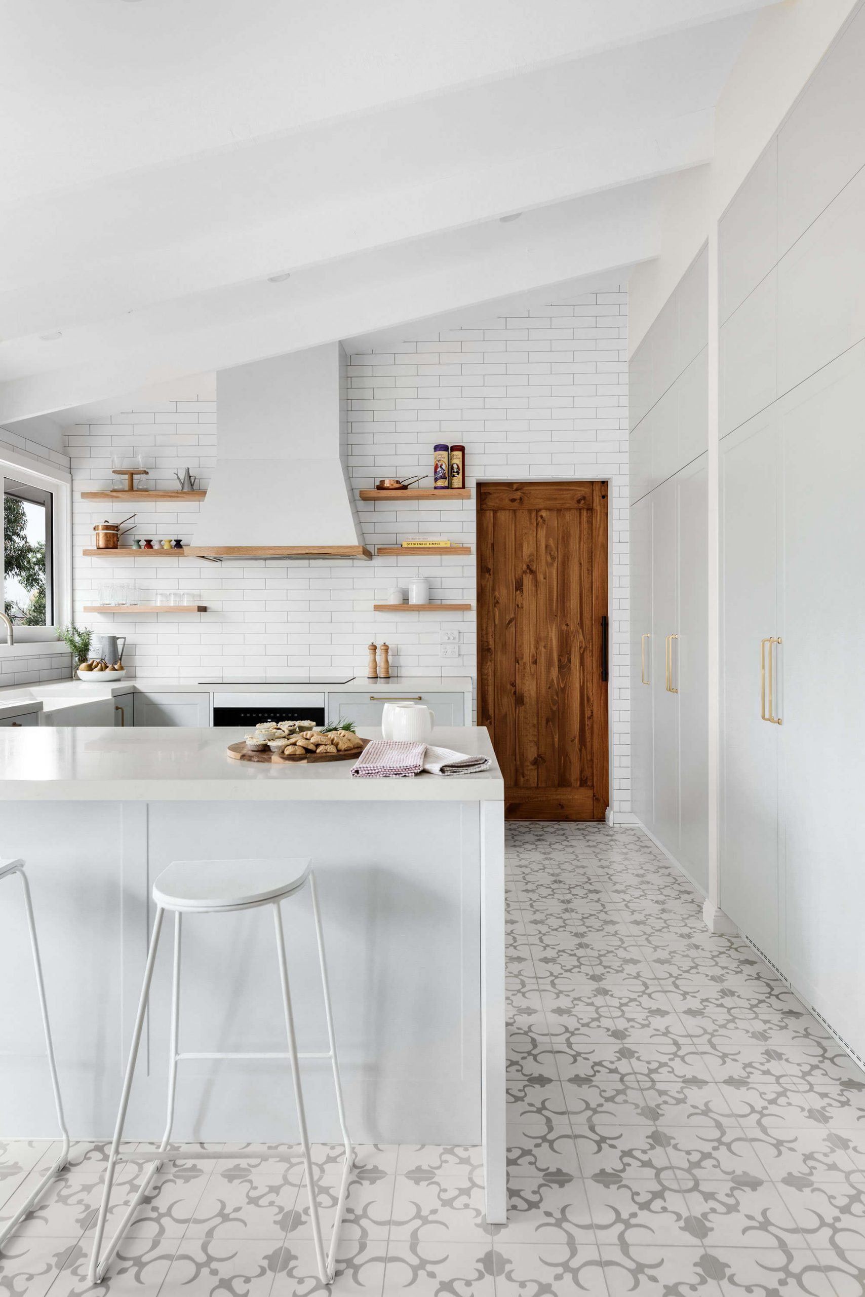 A custom designed kitchen. Designed and built by MJ Harris Group.