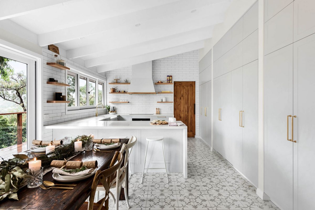 A custom designed kitchen. Designed and built by MJ Harris Group.