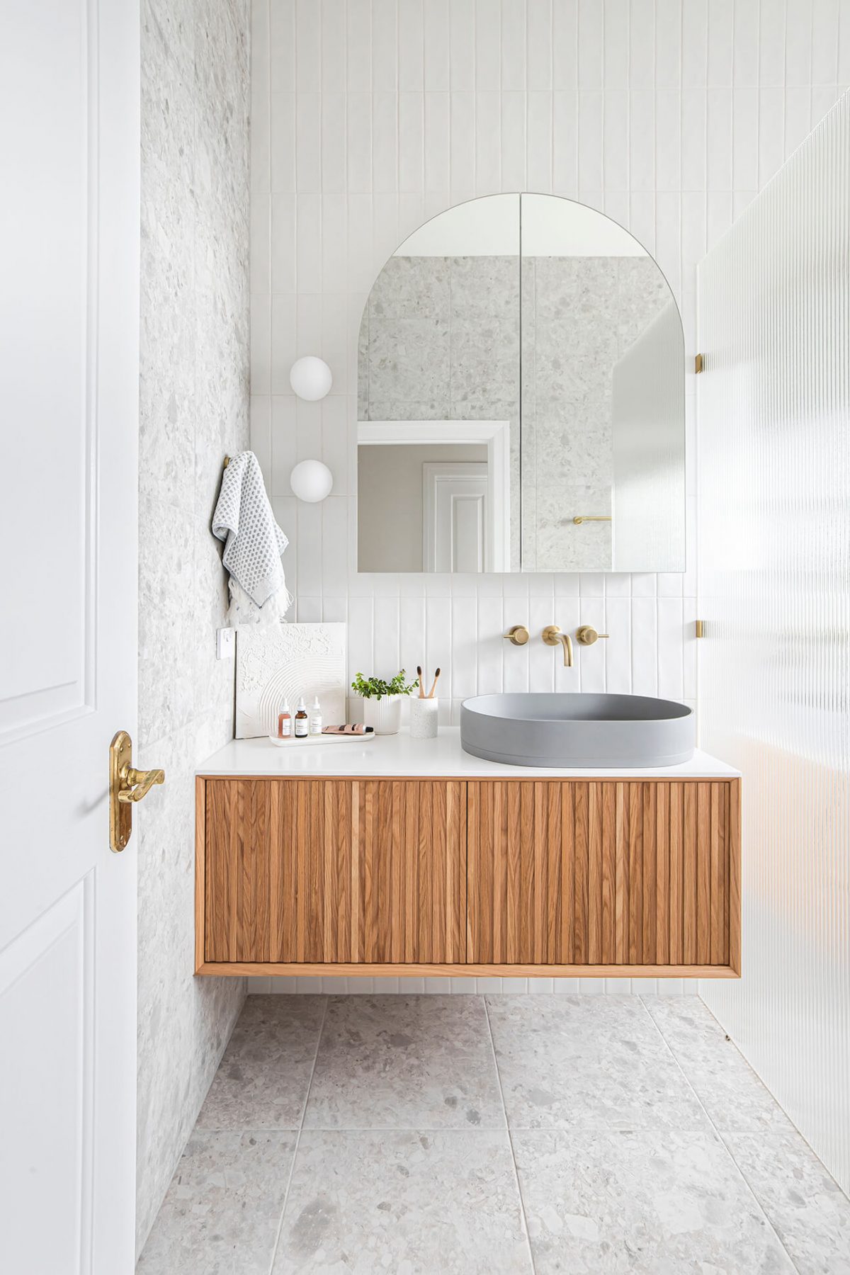 A custom designed bathroom. Designed and built by MJ Harris Group.