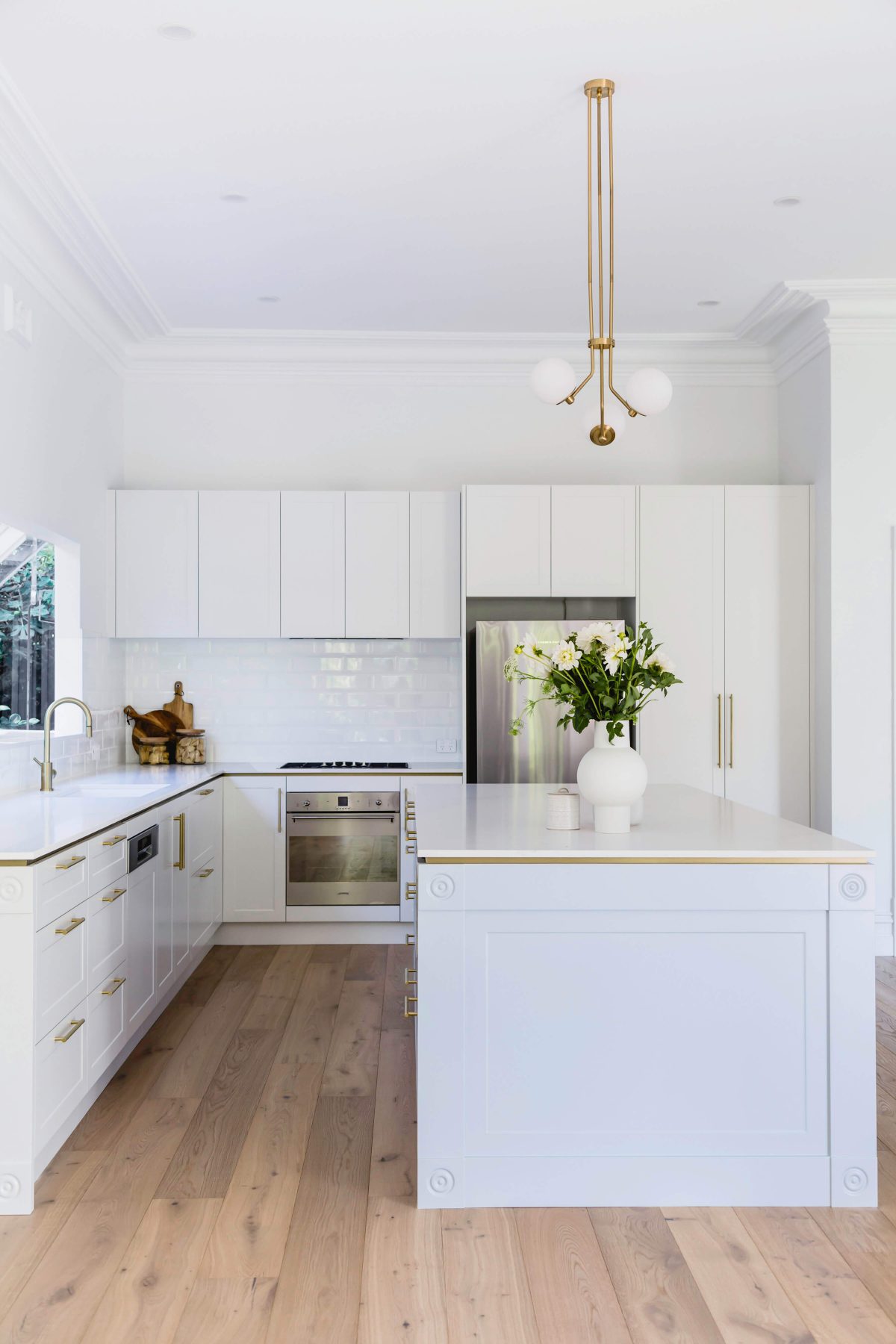 A custom designed kitchen featuring custom joinery. Designed and built by MJ Harris Group. #MJHxSycamoreSt