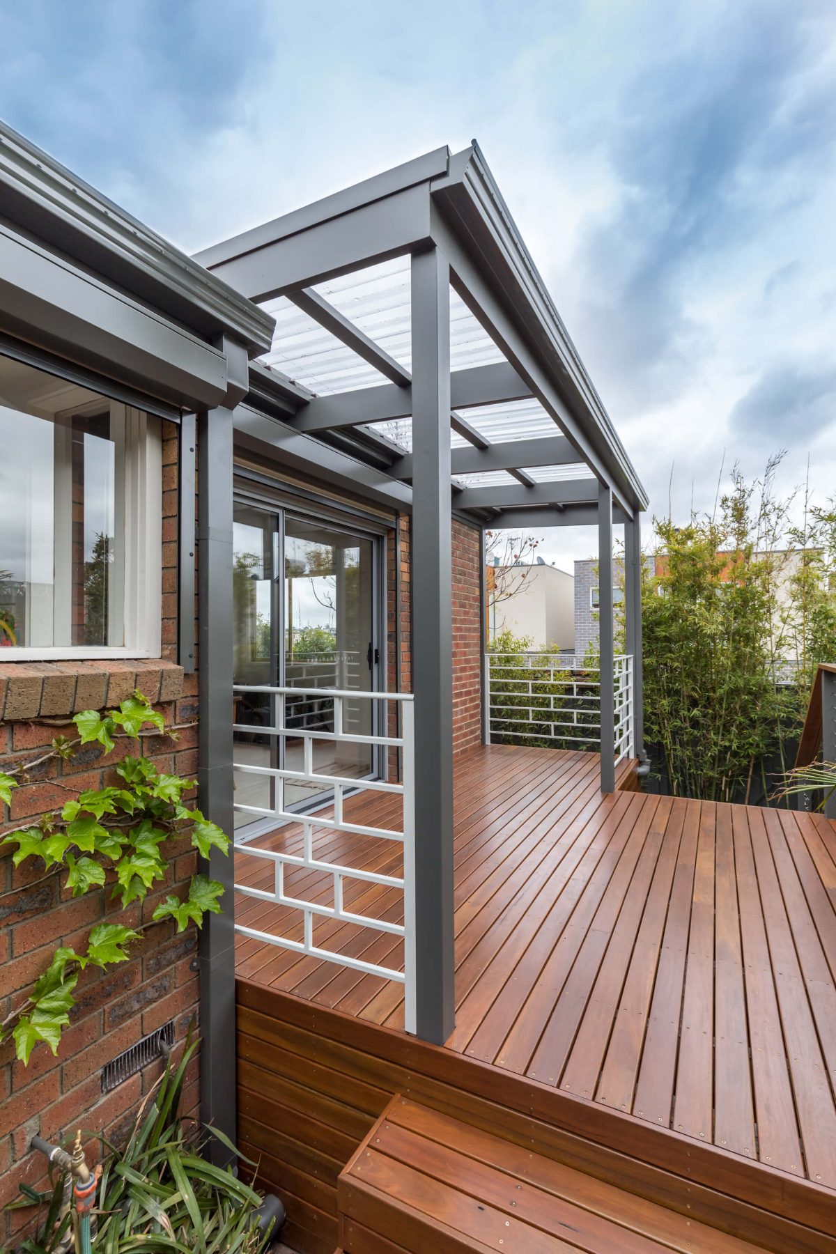 A custom designed deck. Designed and built by MJ Harris Group. #MJHxNiddrie