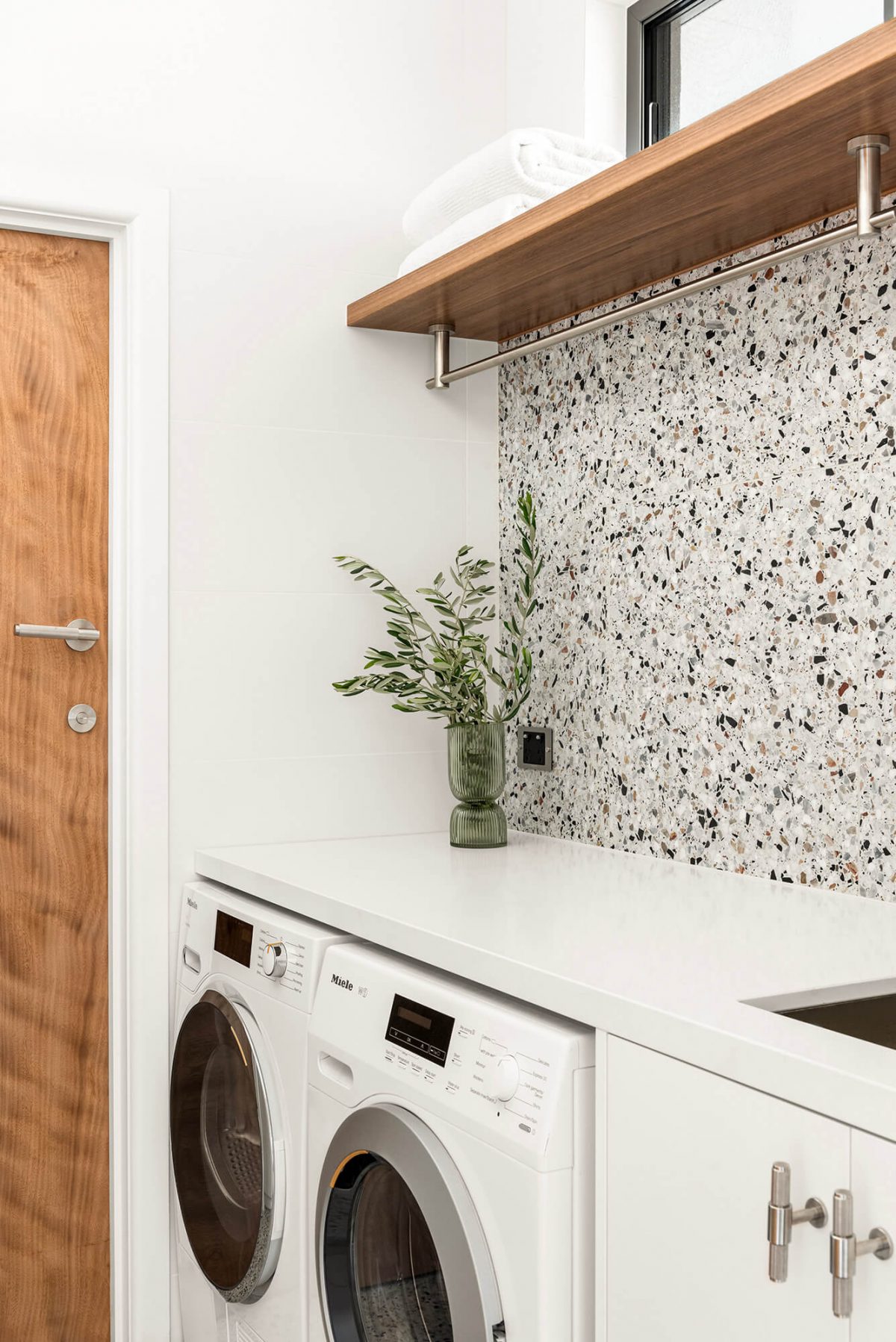 A custom designed laundry. Designed and built by MJ Harris Group. #MJHxMasonSt