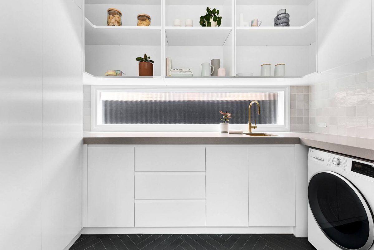 A custom designed Butlers Pantry Kitchen featuring a combination laundry. Designed and built by MJ Harris Group. #MJHxRoyalAve