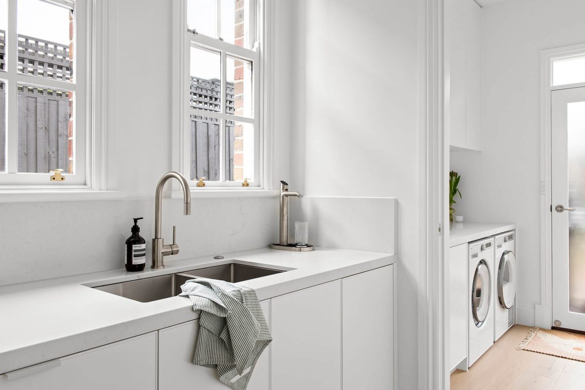 A custom designed butlers pantry featuring custom joinery. Designed and built by MJ Harris Group. #MJHxFitzgibbonCres