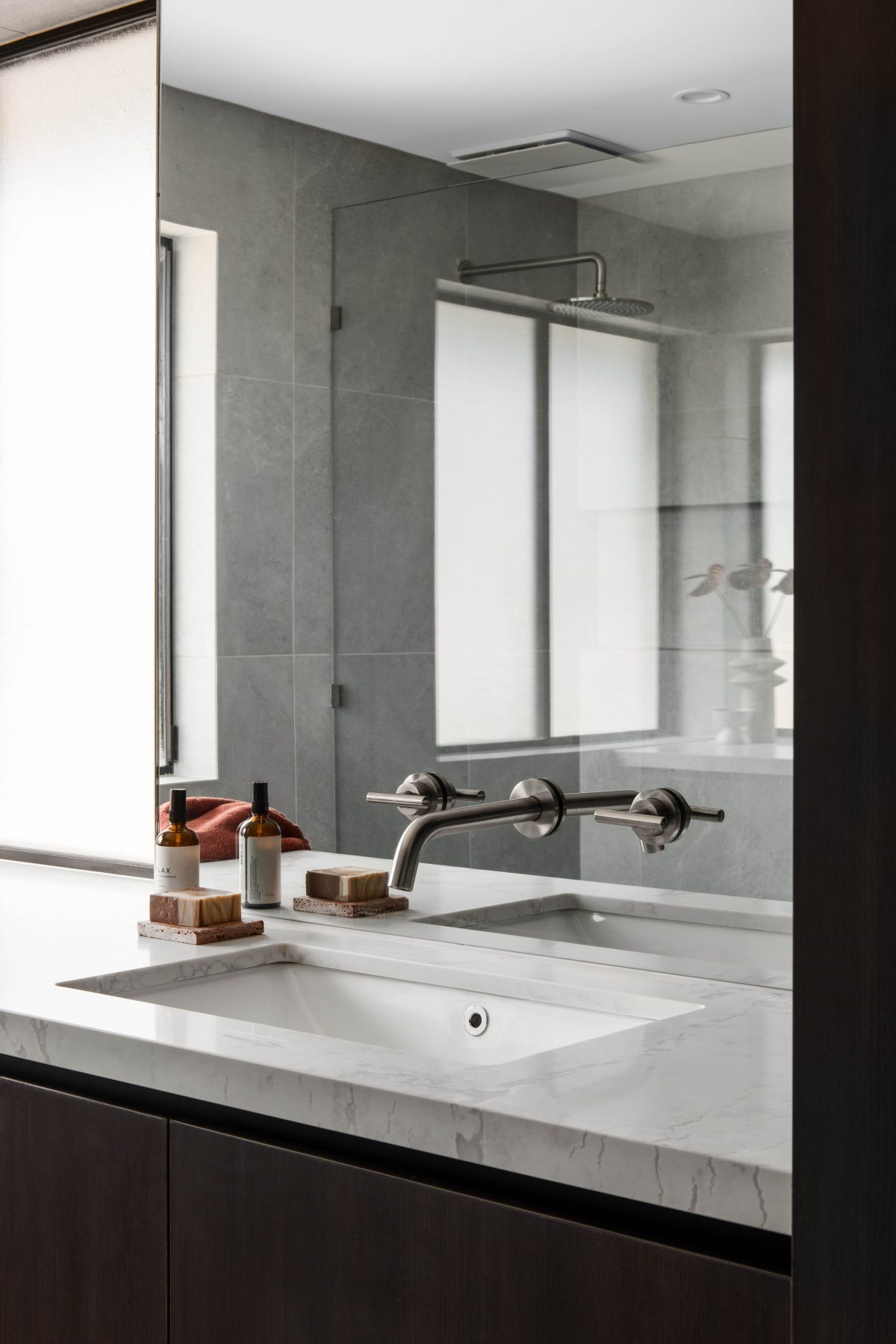 A custom designed bathroom. Designed and built by MJ Harris Group. #MJHxChandosPl