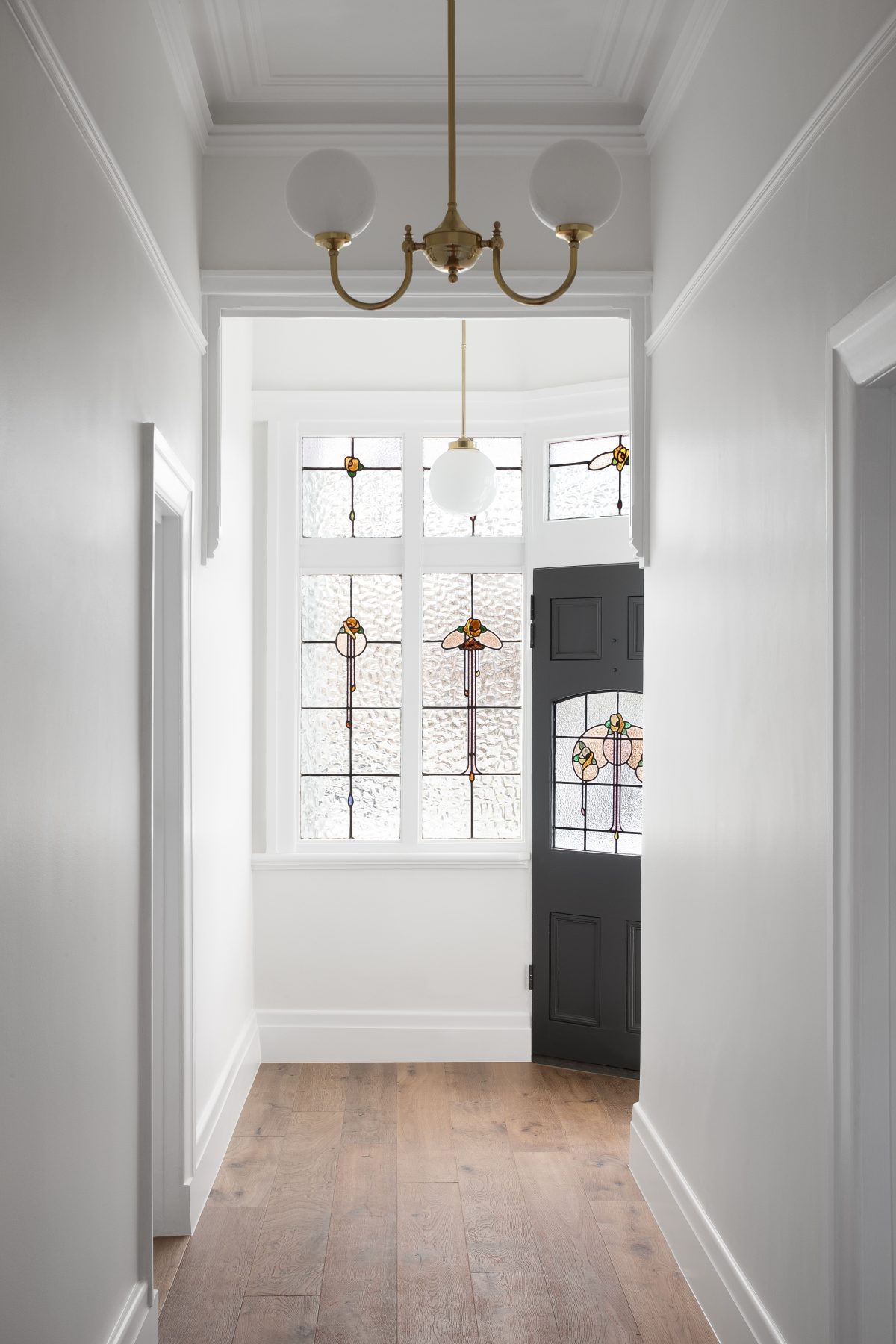 A custom designed entry. Designed and built by MJ Harris Group. #MJHxValentineGrove
